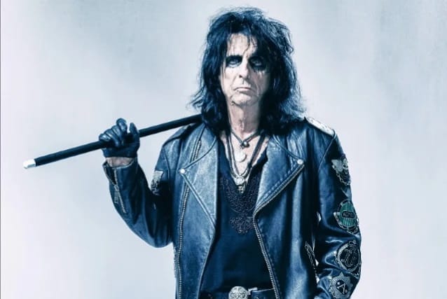 alice cooper don't give up, ALICE COOPER Releases New Song ‘Don’t Give Up’