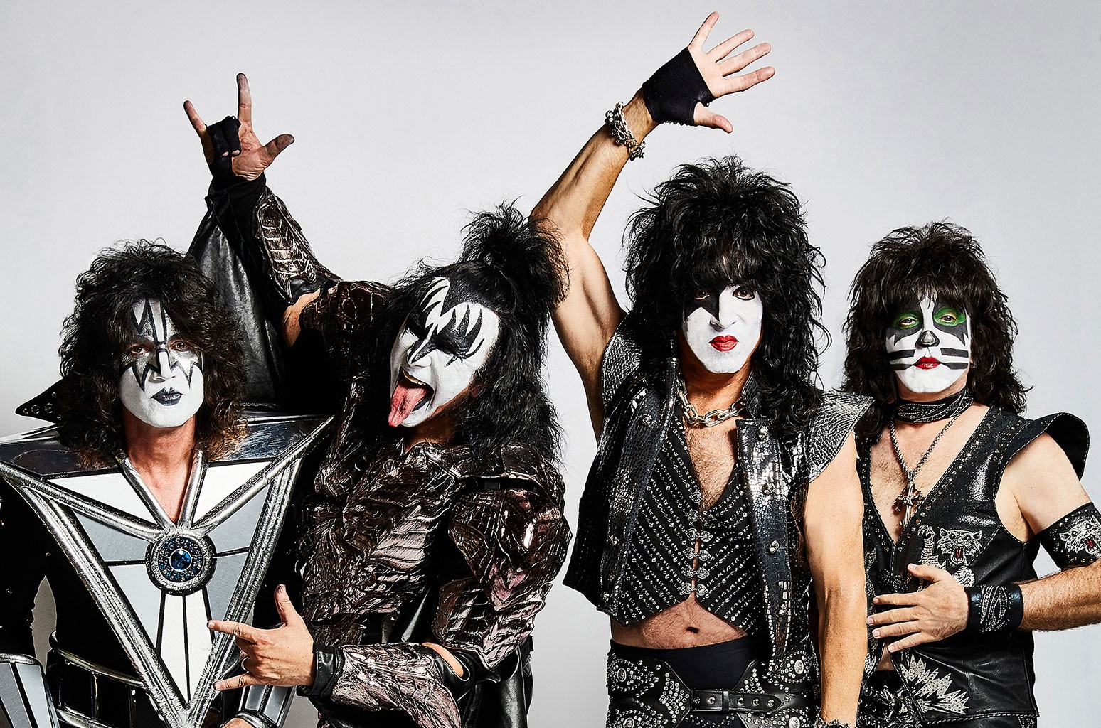 kiss end of the road farewell tour added dates, KISS Plan To Add 100 More Shows To ‘End Of The Road’ Farewell Tour