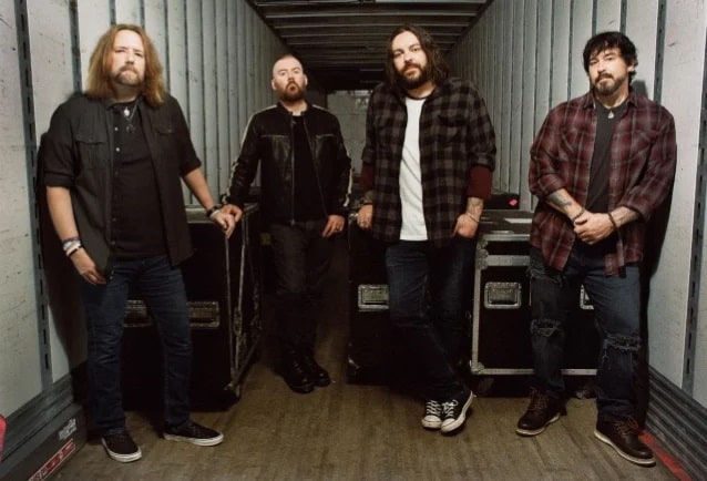 seether bruised and bloodied, SEETHER Reveal The Acoustic Version Of ‘Bruised And Bloodied’