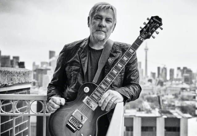 RUSH Guitarist ALEX LIFESON Releases First New Music In Almost 10 Years