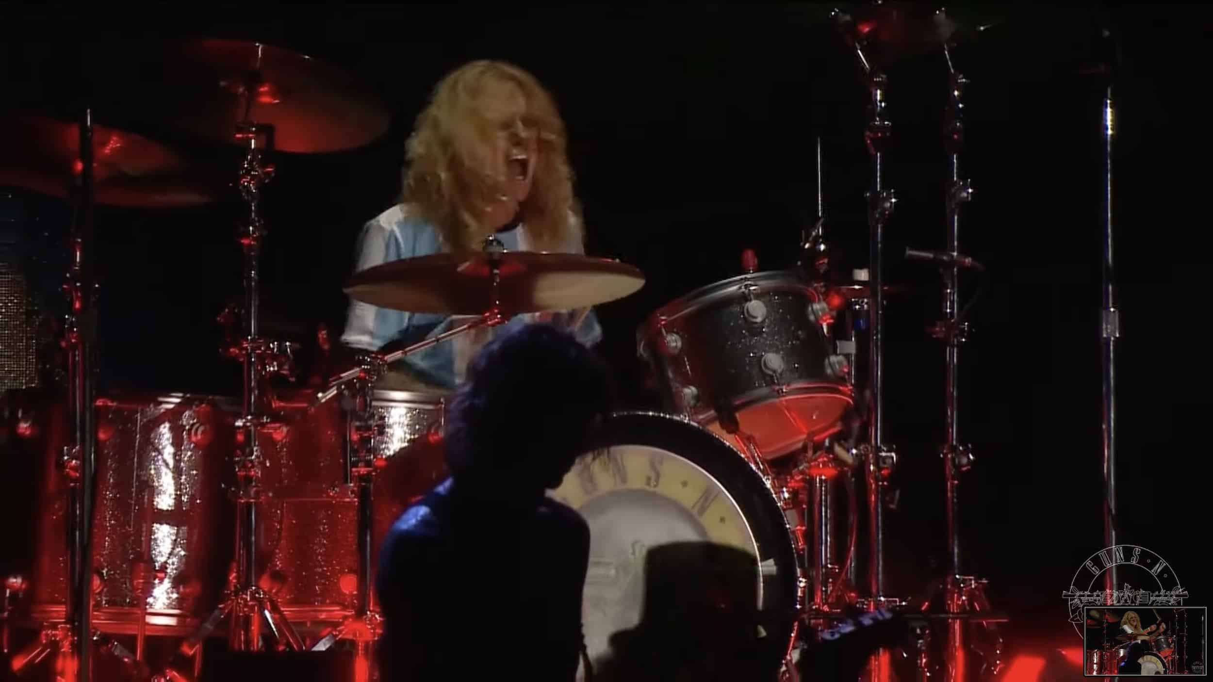 Check Out Pro-Shot Video Of STEVEN ADLER’s Guest Appearance With GUNS N’ ROSES In 2016