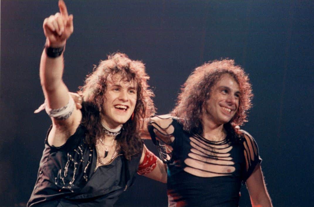 ronnie james dio vivian campbell feud, WENDY DIO Discusses RONNIE JAMES DIO’s Nasty Falling Out With Guitarist VIVIAN CAMPBELL