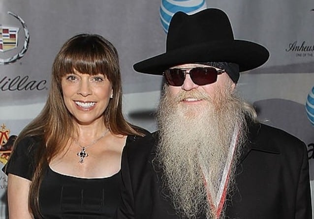 Widow Of Late ZZ TOP Bassist DUSTY HILL Thanks Fans For Outpouring Of Love