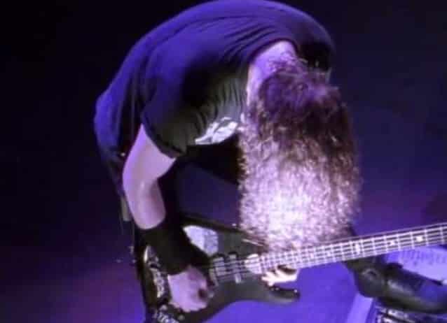 JASON NEWSTED Explains Why He Always Wore METALLICA T-Shirts Onstage When He Was With The Band