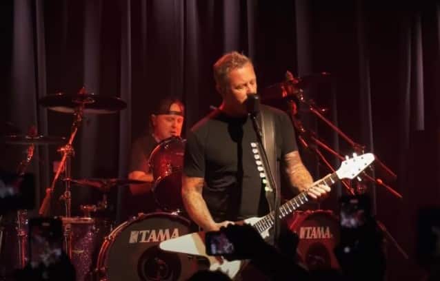 METALLICA Share Pro-Shot Video Of ‘Harvester Of Sorrow’ From Intimate Chicago Show