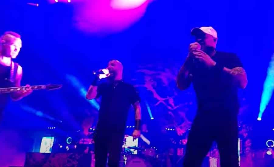 Watch HOWARD JONES Rejoin KILLSWITCH ENGAGE At First Concert Of 2022 ‘Atonement’ Tour