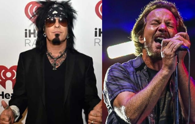 MÖTLEY CRÜE’s NIKKI SIXX Calls PEARL JAM ‘One Of The Most Boring Bands In History’