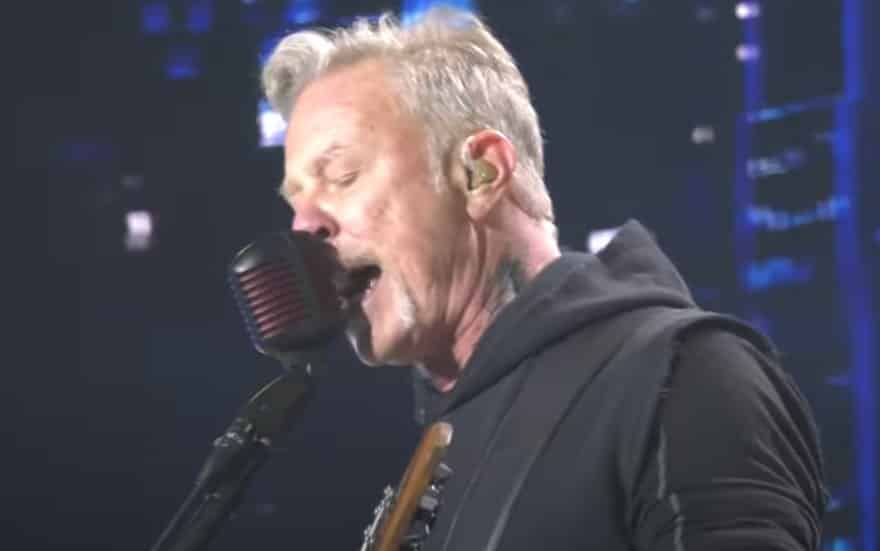 Footage Of METALLICA Performing 'No Leaf Clover' In Buenos Aires, Loaded Radio