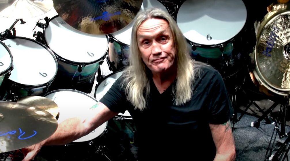nicko mcbrain drum kit, Video: IRON MAIDEN&#8217;s NICKO MCBRAIN Reveals His New Drum Kit For &#8216;Legacy Of The Beast&#8217; Tour