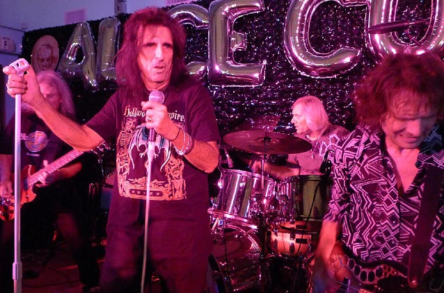 The Original ALICE COOPER BAND’s 2015 Reunion Performance To Be Released As A Live Set