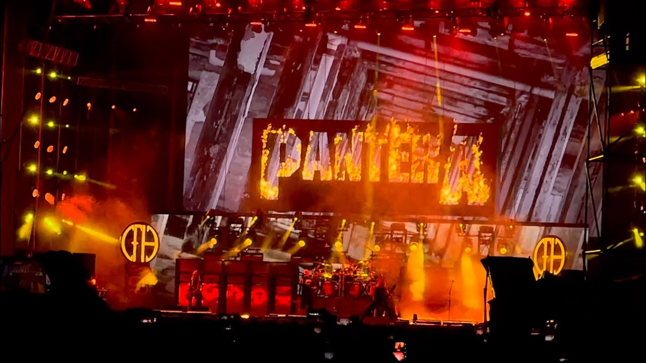 Video Thumbnail: I'M BROKEN🔥LIVE – PANTERA 2022 – FIRST SHOW – Hell and Heaven Festival 👹 – 02.DEC.2022