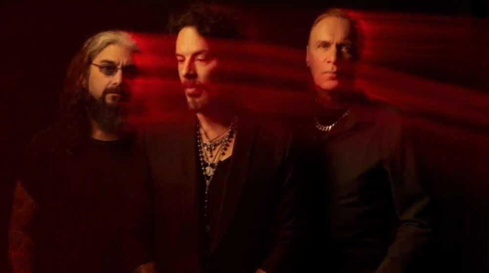 the winery dogs,the winery dogs new album,the winery dogs songs,the winery dogs new music,the sinery dogs band,the winery dogs albums, THE WINERY DOGS Release The Official Music Video For New Single ‘Mad World’