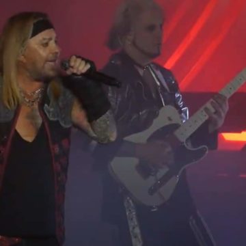 MÖTLEY CRÜE took the stage for the first time with new guitarist John 5