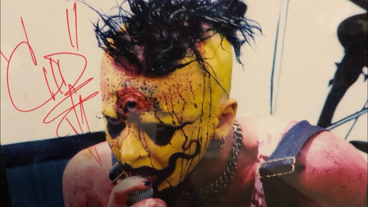 Video Thumbnail: Chad Gray Of Mudvayne Thoughts On Lip Syncing To Backing Tracks “Fans Are Getting Shafted”