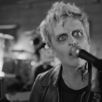 Green Day - The American Dream Is Killing Me (Official Music Video)