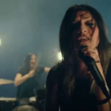 lacey-sturm-flyleaf-solo