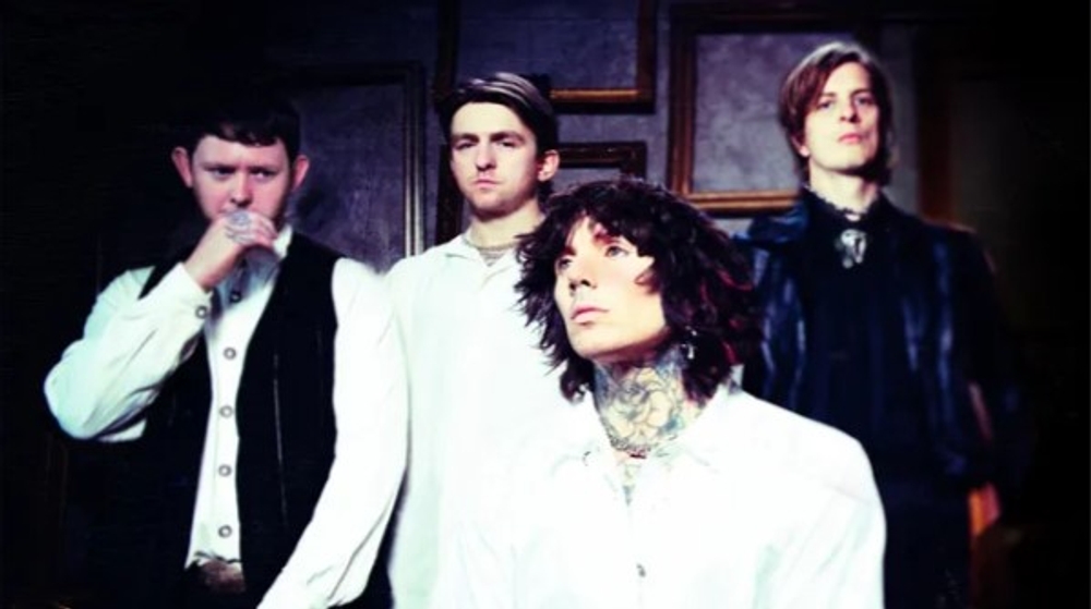 Watch SLEEP TOKEN Guitarist IV Join BRING ME THE HORIZON On Stage For ...